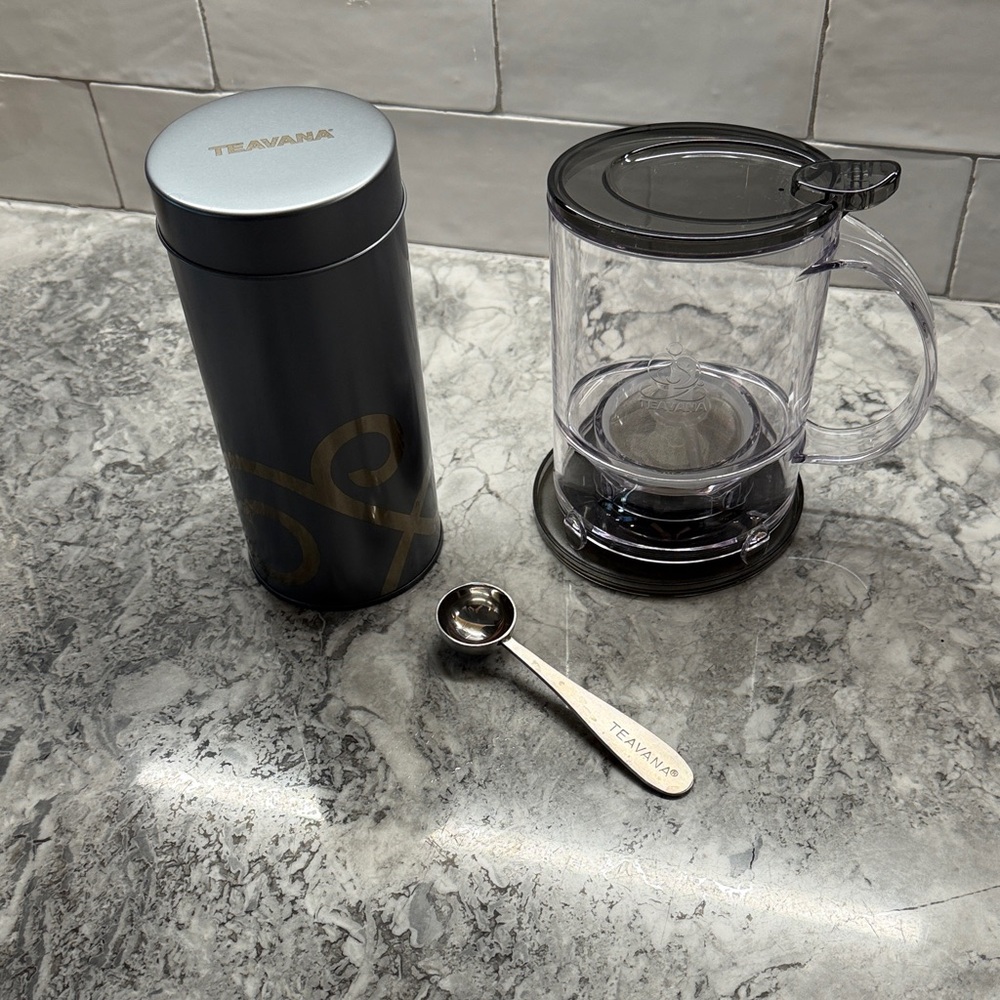 Teavarak Tea Infuser Set with Canister and Spoon